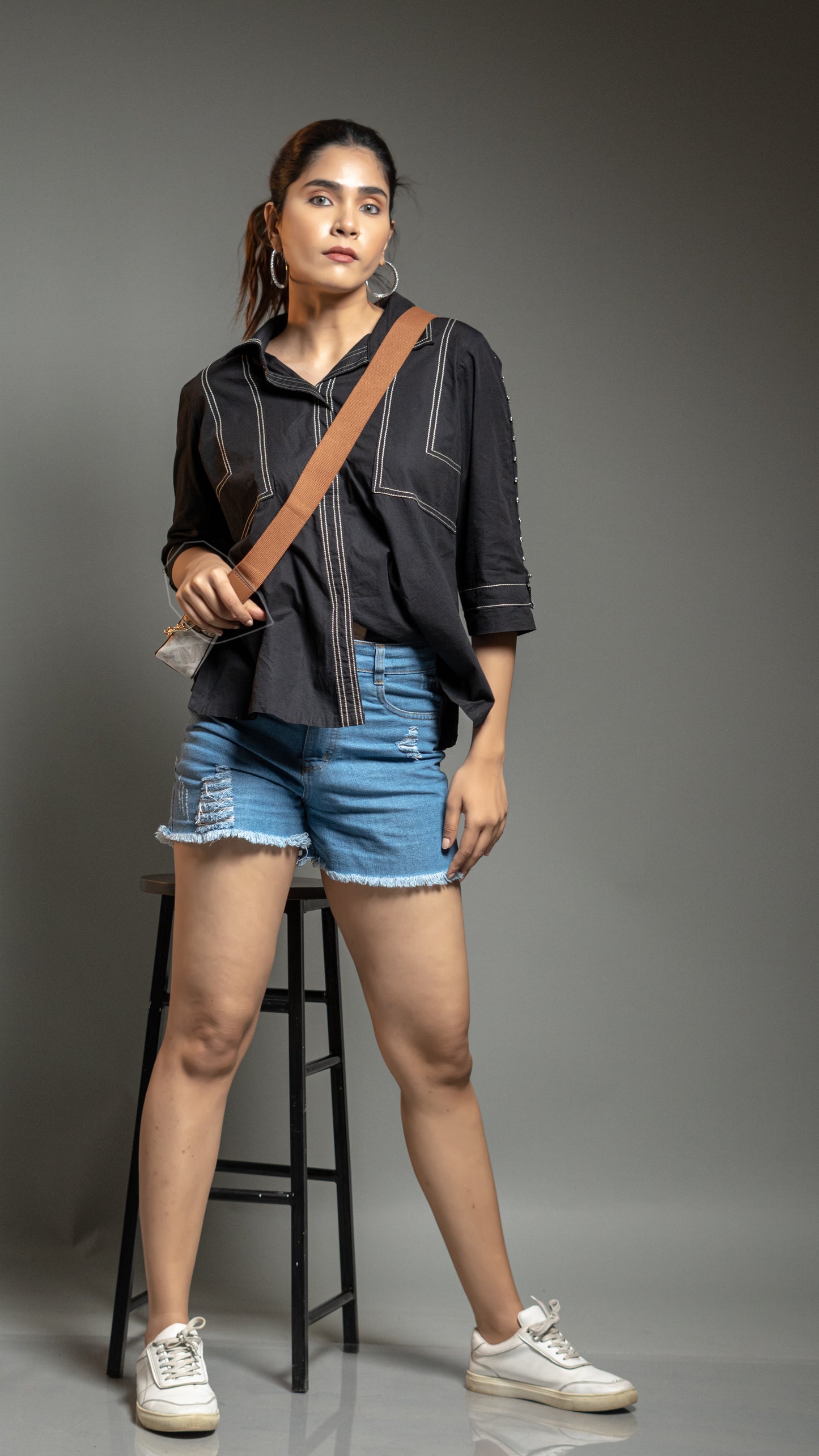 COMFORT FIT BLACK SHIRT