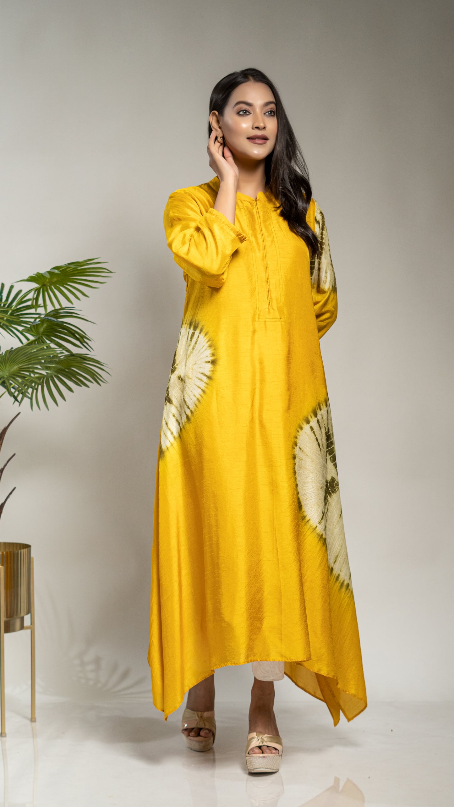 PLACEMENT DYE A LINE TAIL CUT KURTA