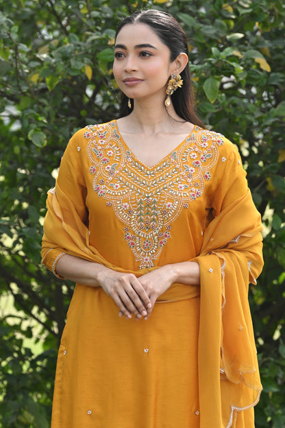 KURTA SET WITH CRUSH SKIRT