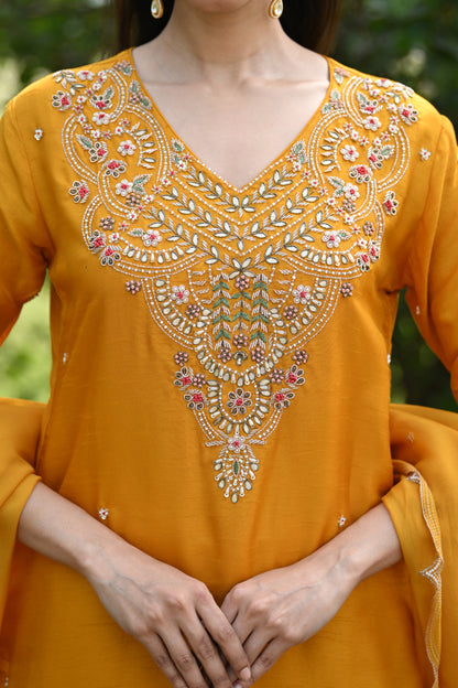 KURTA SET WITH CRUSH SKIRT