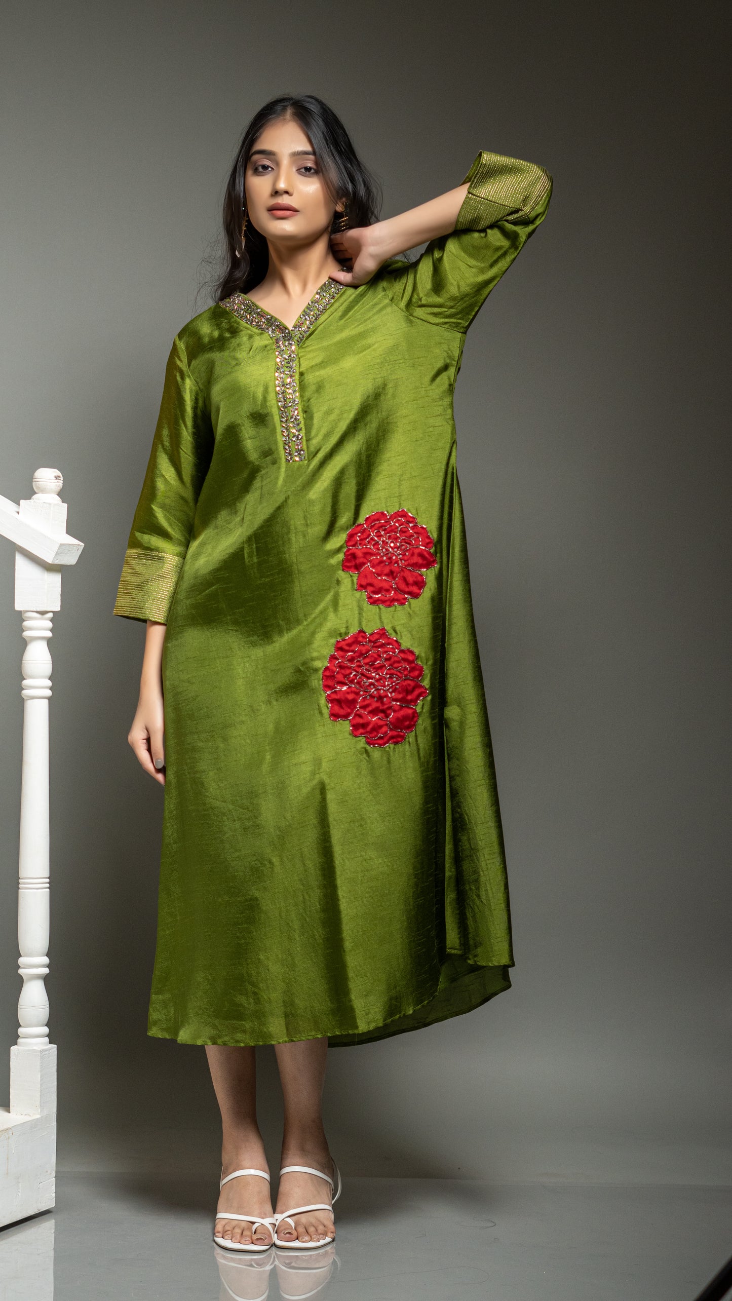 KURTA WITH APPLIQUE