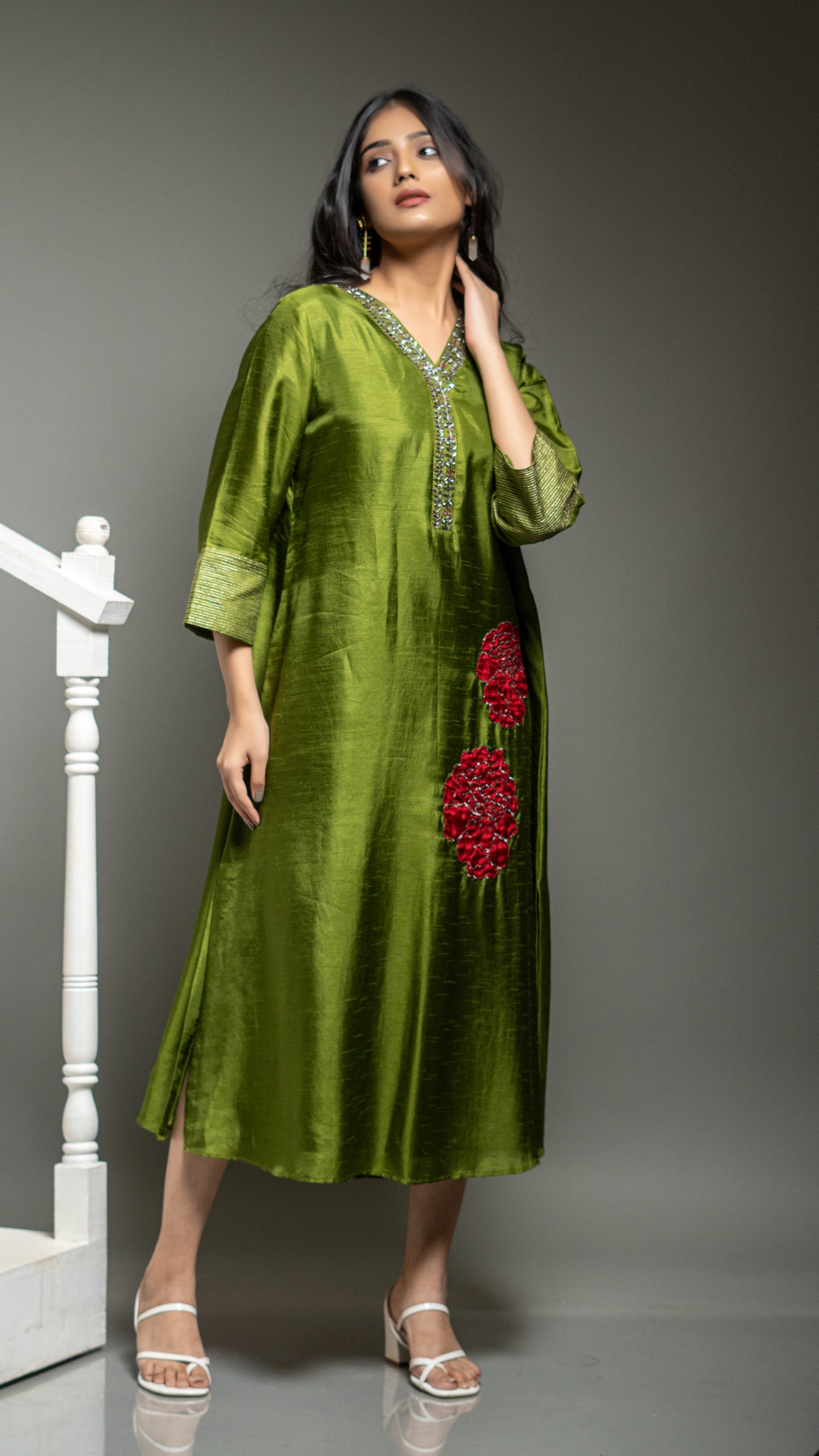 KURTA WITH APPLIQUE