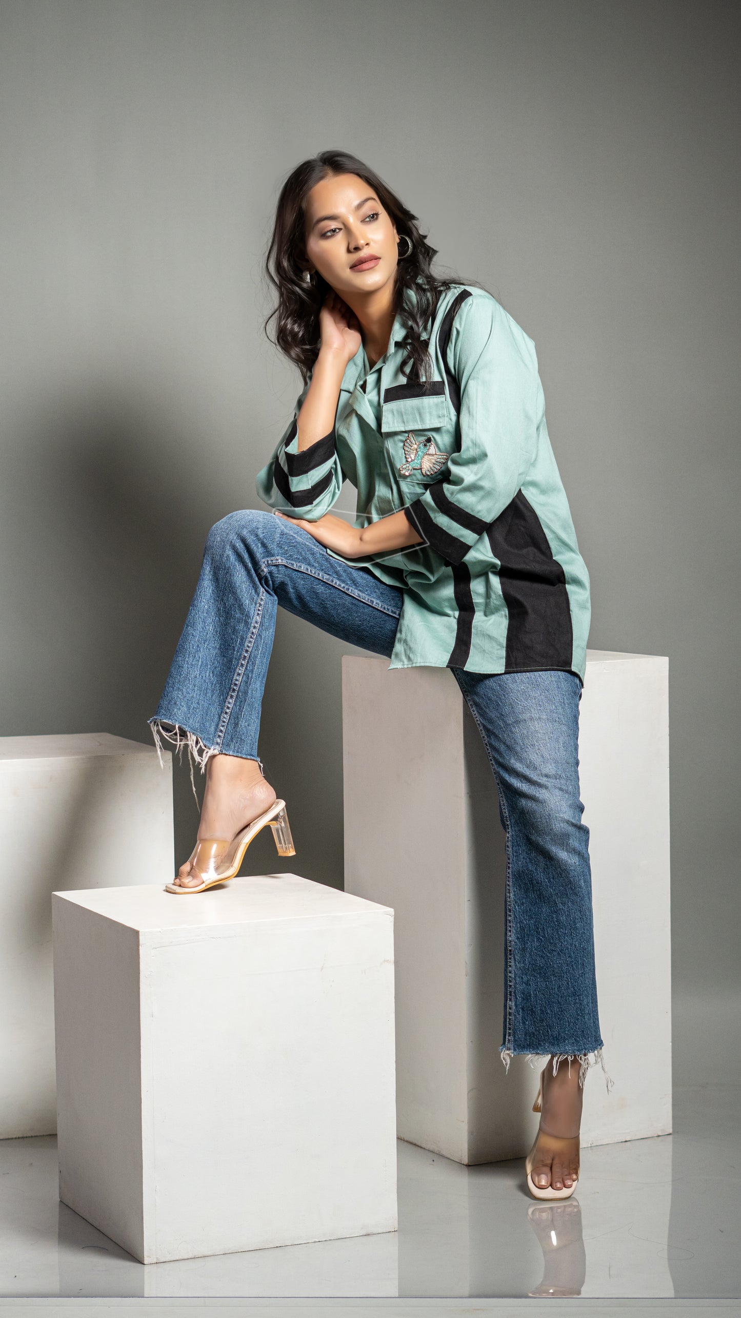 COMFORT FIT LIGHT GREEN SHIRT WITH BIRD MOTIF