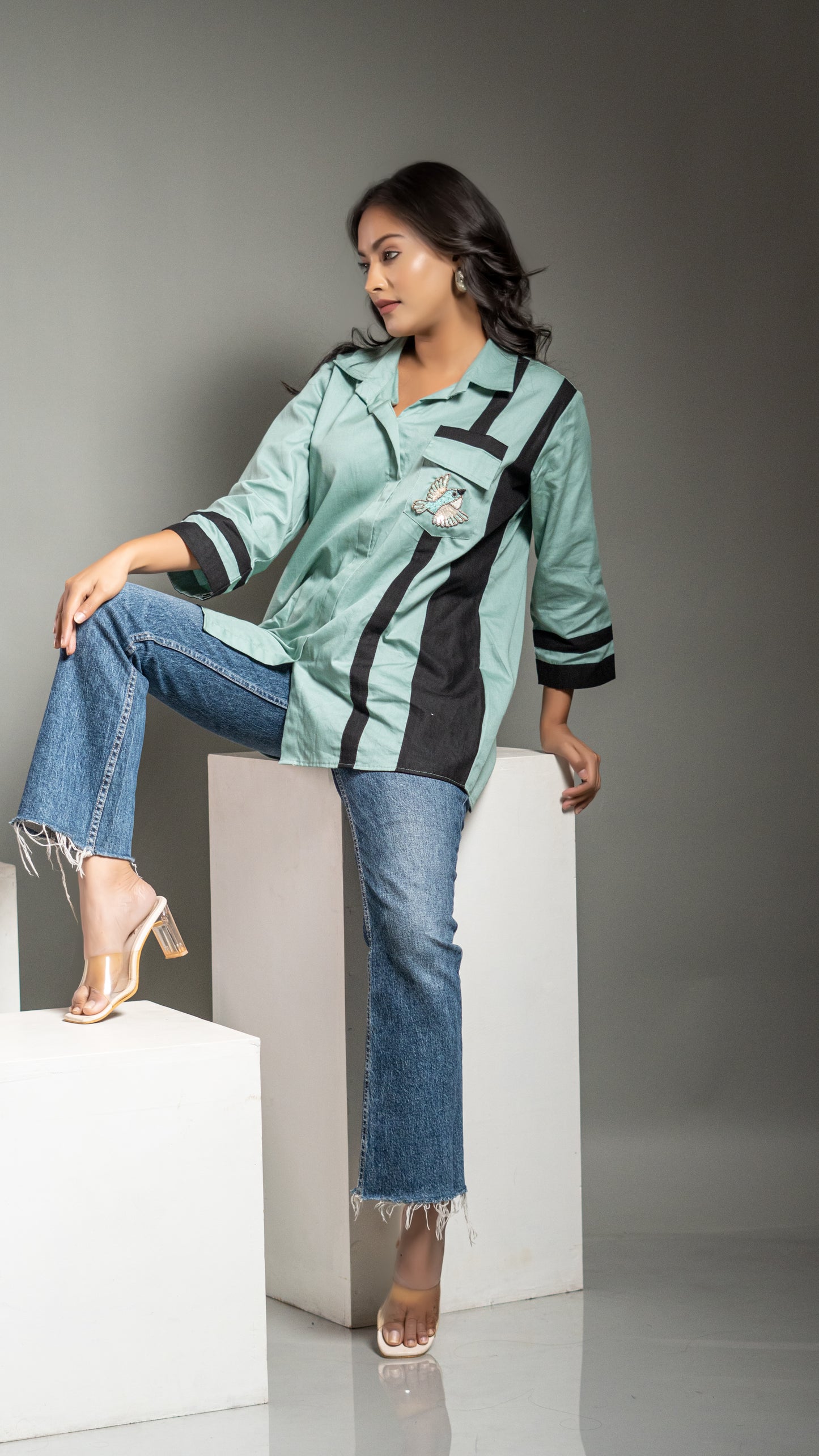 COMFORT FIT LIGHT GREEN SHIRT WITH BIRD MOTIF