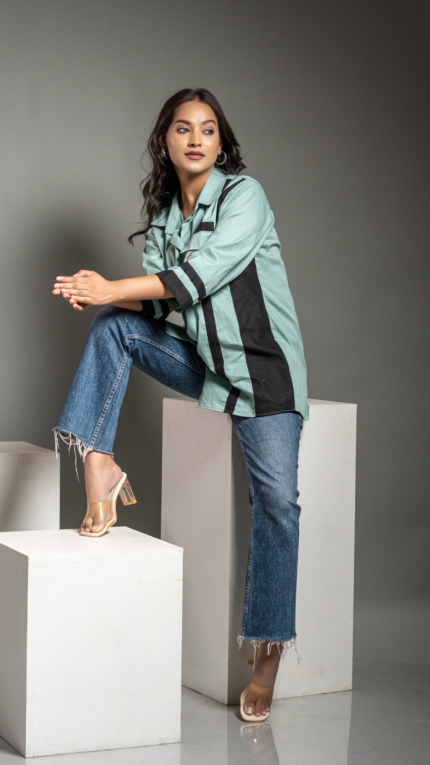 COMFORT FIT LIGHT GREEN SHIRT WITH BIRD MOTIF