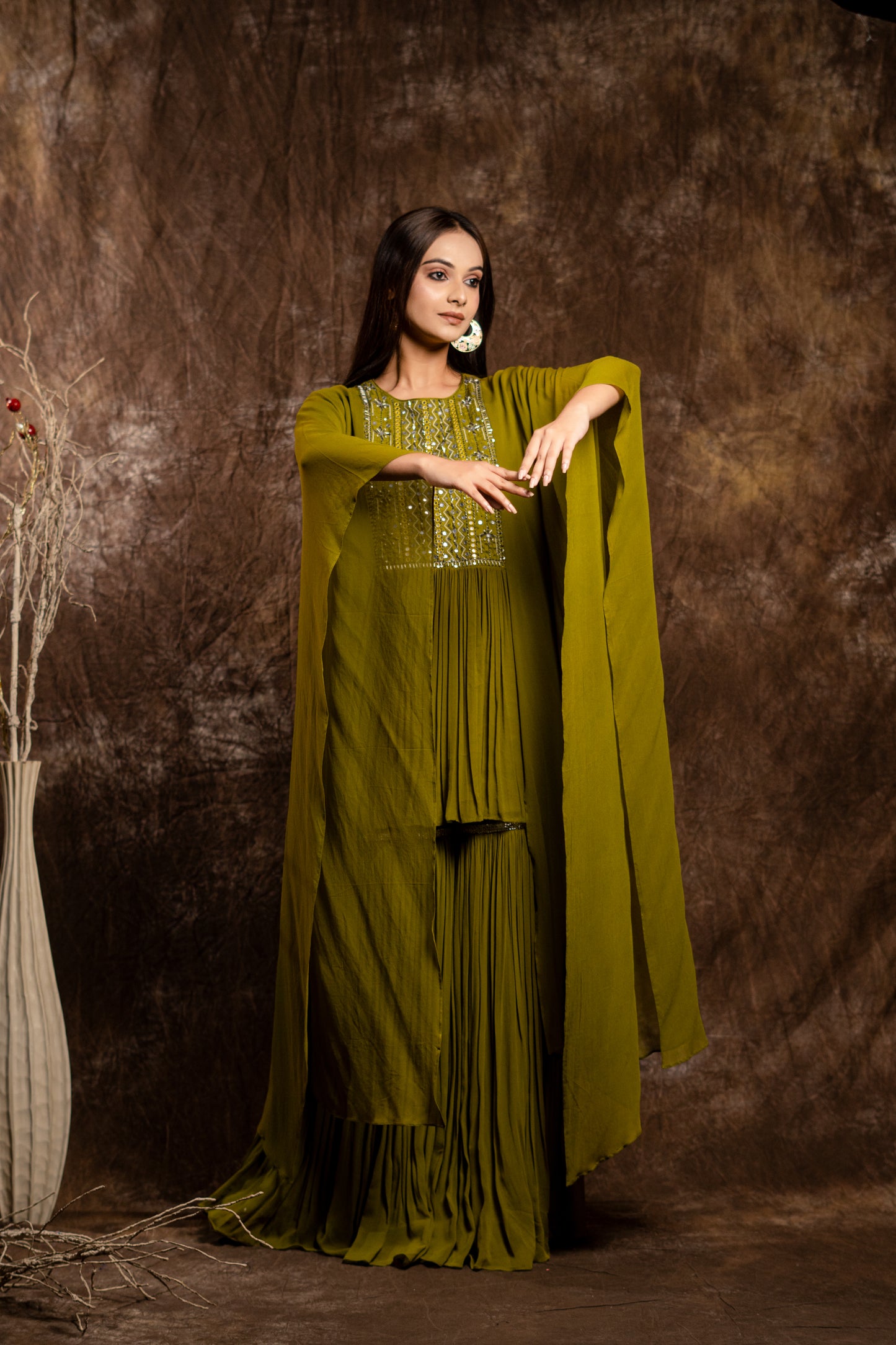 KAFTAN STYLE TUNIC PAIRED WITH SHARARA PANTS