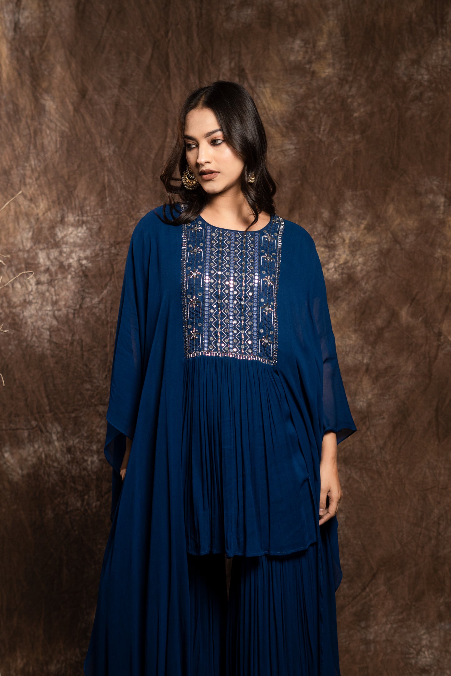 KAFTAN STYLE TUNIC PAIRED WITH SHARARA PANTS