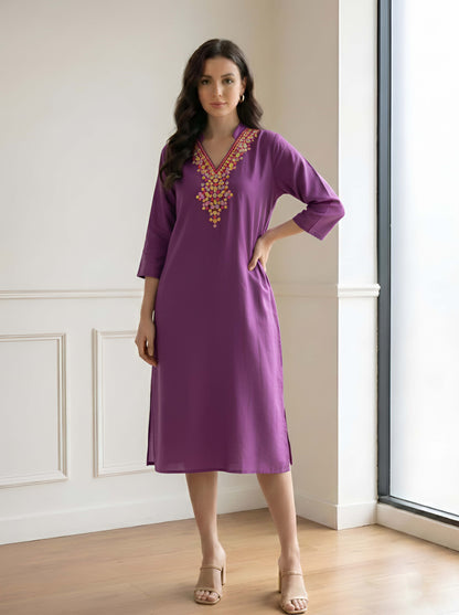 WINE MIRROE EMBROIDERY NECKLINE TUNIC