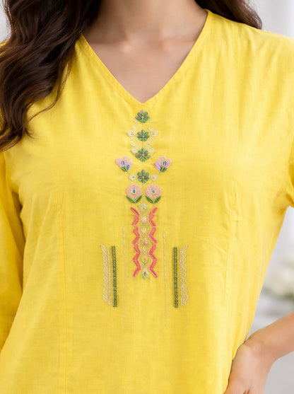 YELLOW ALINE TUNIC WITH SIDE SLITS