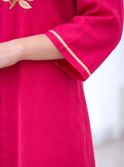 FUCHSIA PINK FLORAL MACHINE EMBROIDED TUNIC WITH SIDE SLITS