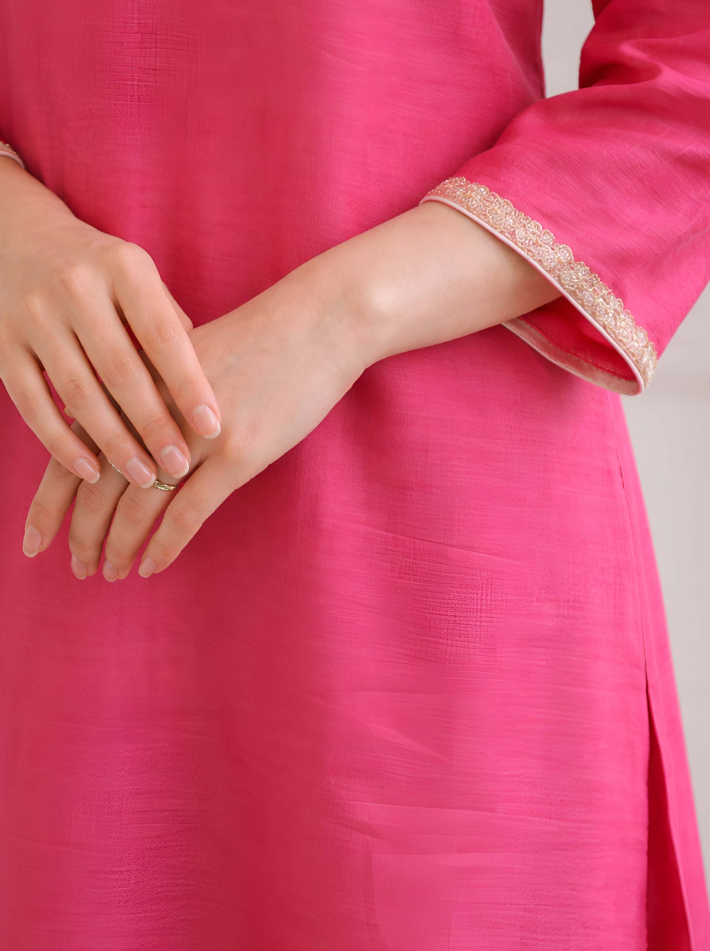 PINK TAIL CUT TUNIC WITH EMBROIDED NECKLINE
